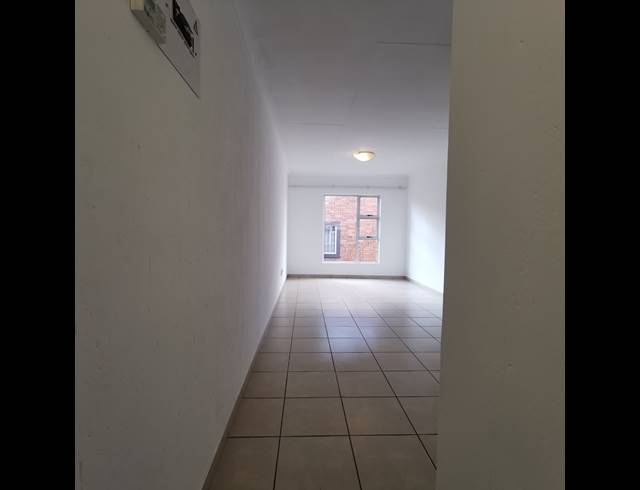 2 BEDROOM APARTMENT SOLD IN LYNDHURST